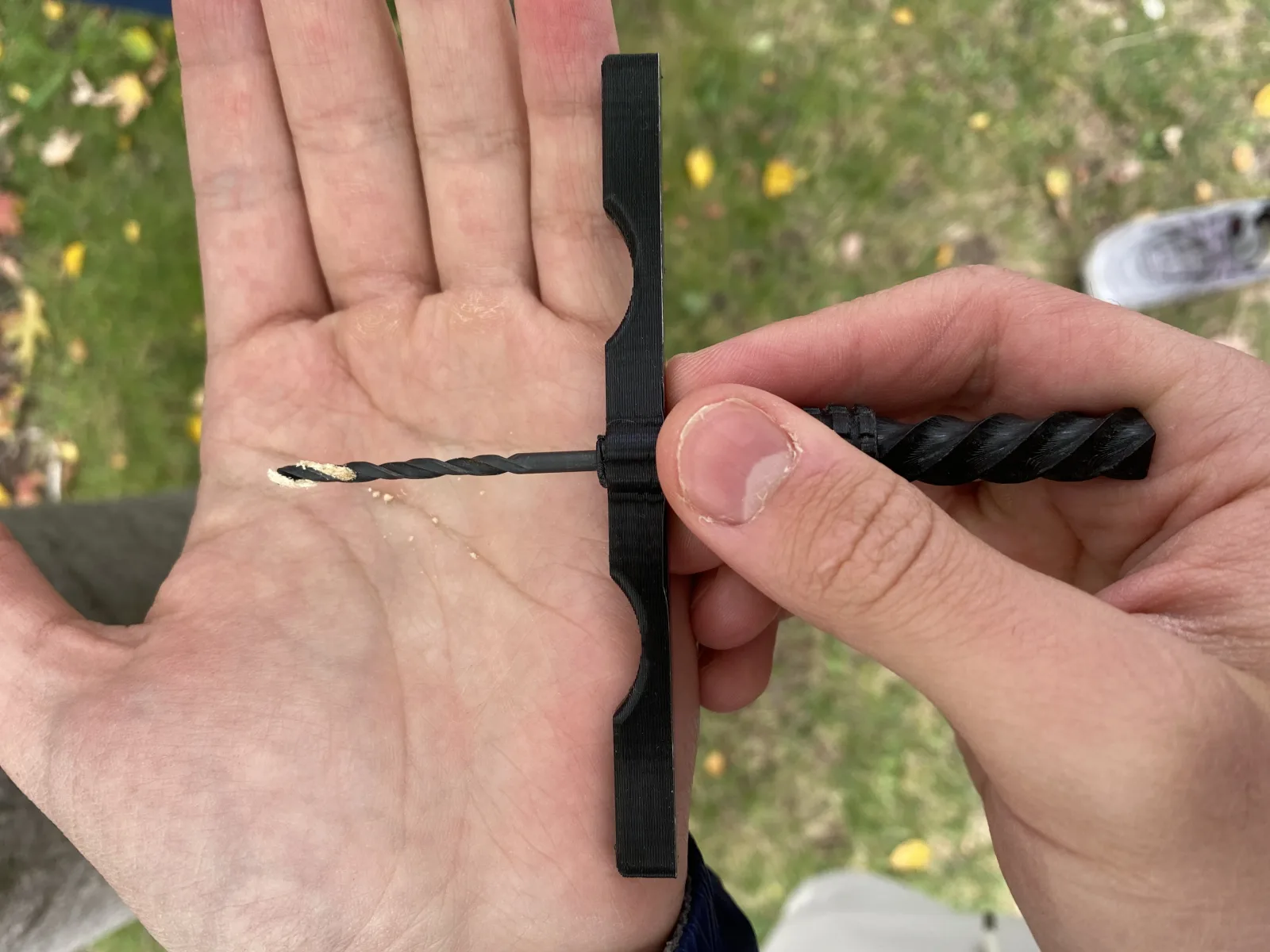 A field DNA extraction tool used for oak wilt sampling